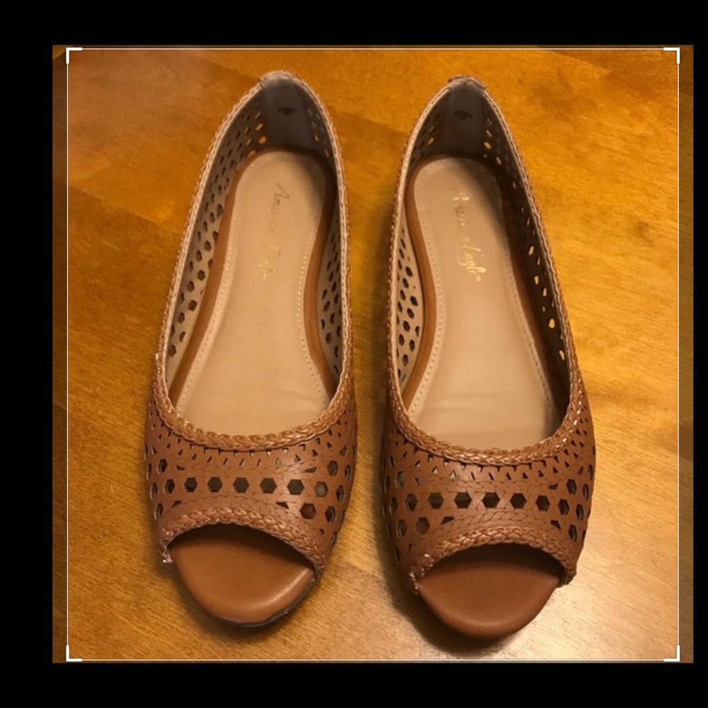 American Eagle open toe flats